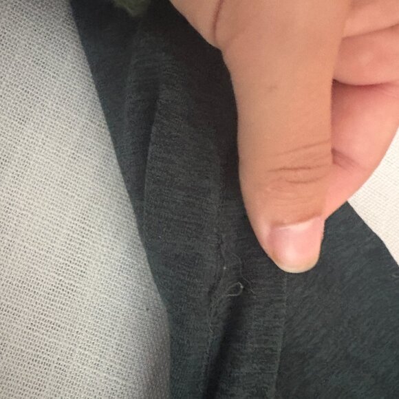 Girlfriend Collective Cropped Long Sleeve - Picture 2 of 3